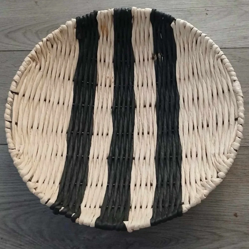 N/A bold black